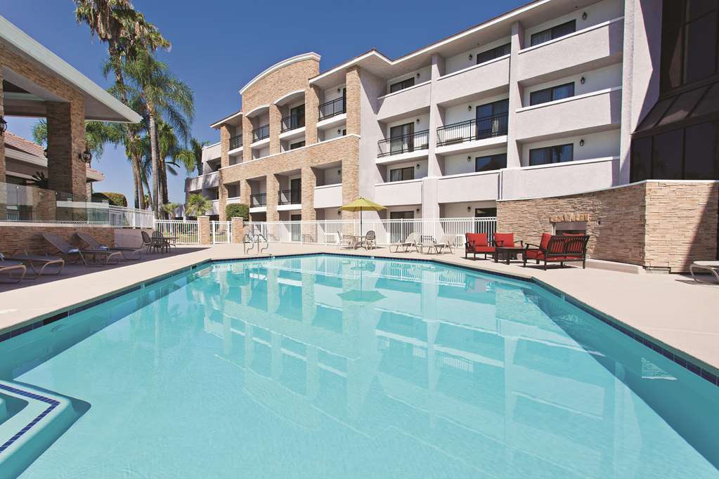 La Quinta By Wyndham Pomona Hotel Facilities photo